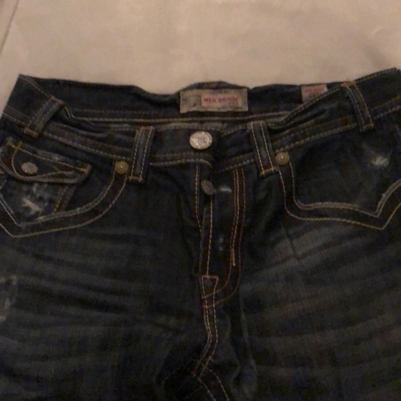 Buckle Jeans (MEK) - Picture 3 of 9